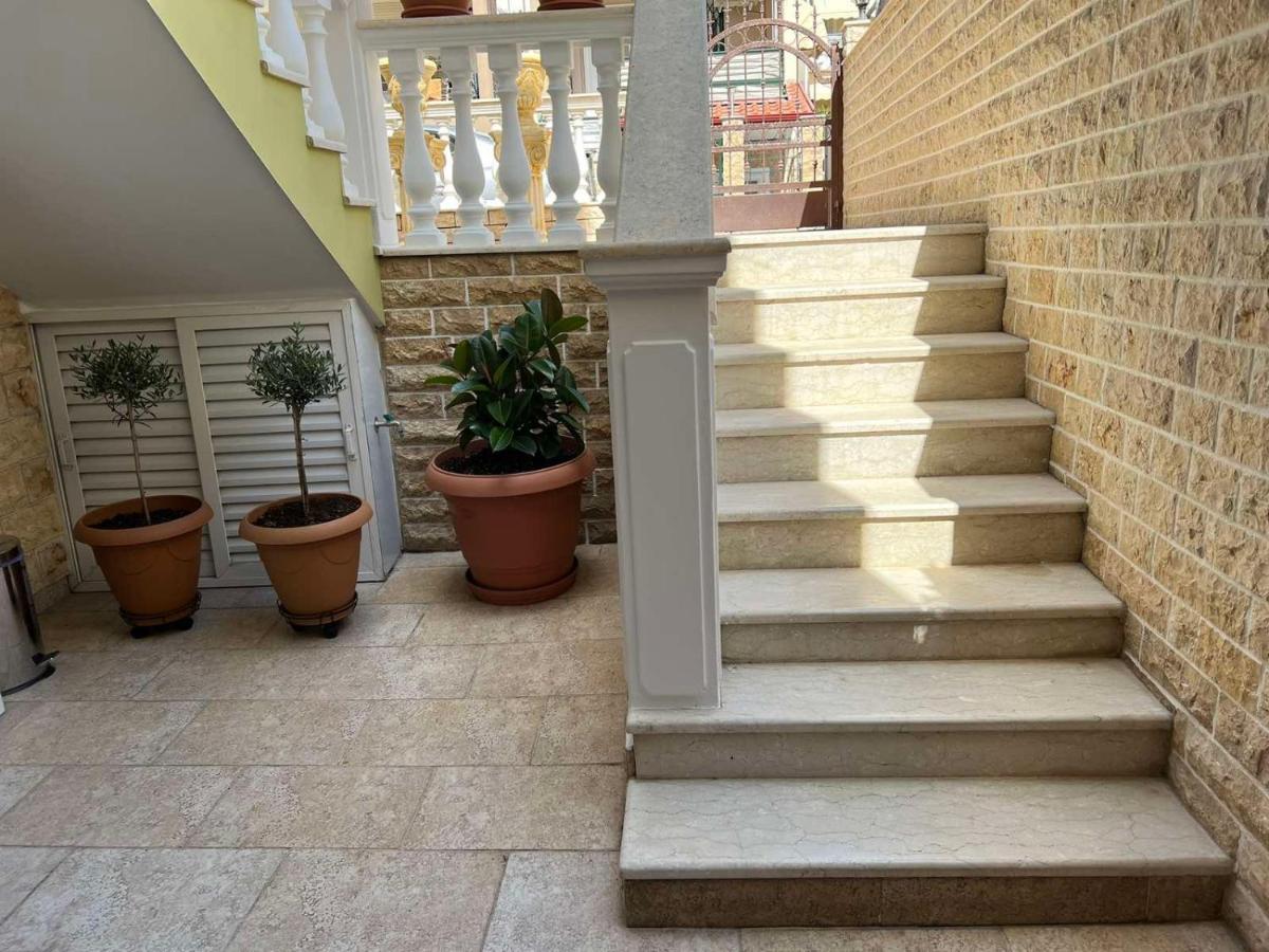 Sofia Apartments Thessaloniki Buitenkant foto
